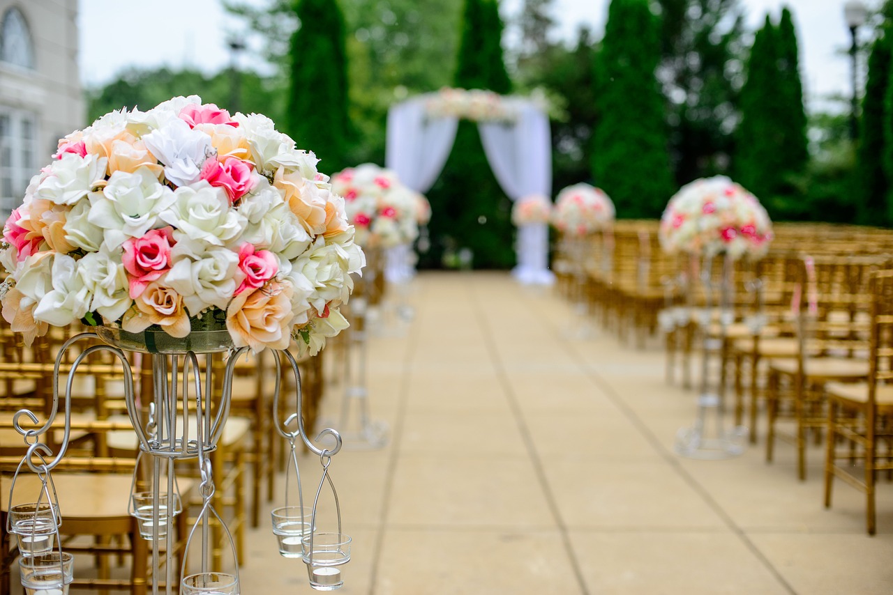 Read more about the article Creative Ways to Use Party Rentals to Transform Your Venue